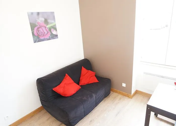 Le Puligny, Classe 3 Etoiles Beaune (Cote d'Or)